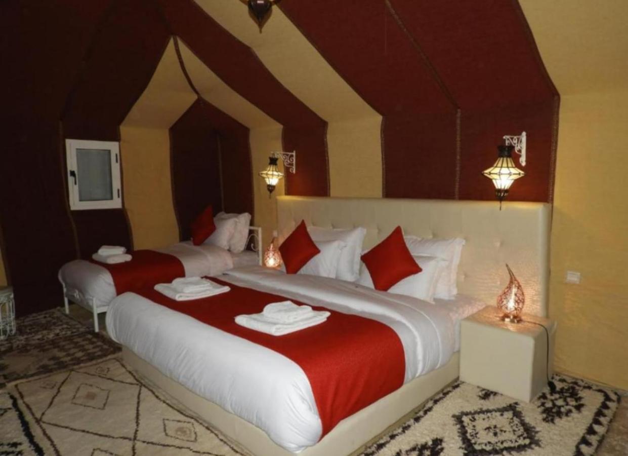 Desert Paradise Luxury Camp 梅尔祖卡 外观 照片