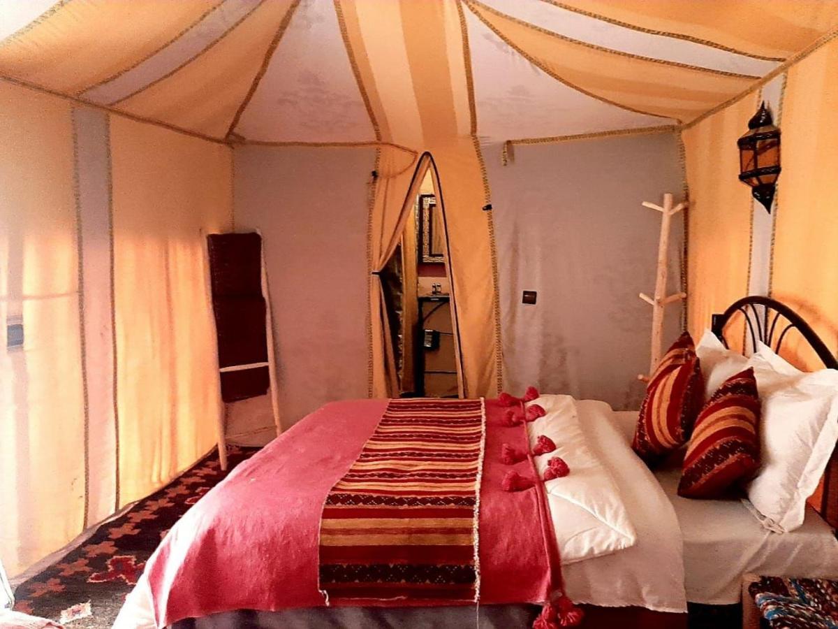 Desert Paradise Luxury Camp 梅尔祖卡 外观 照片