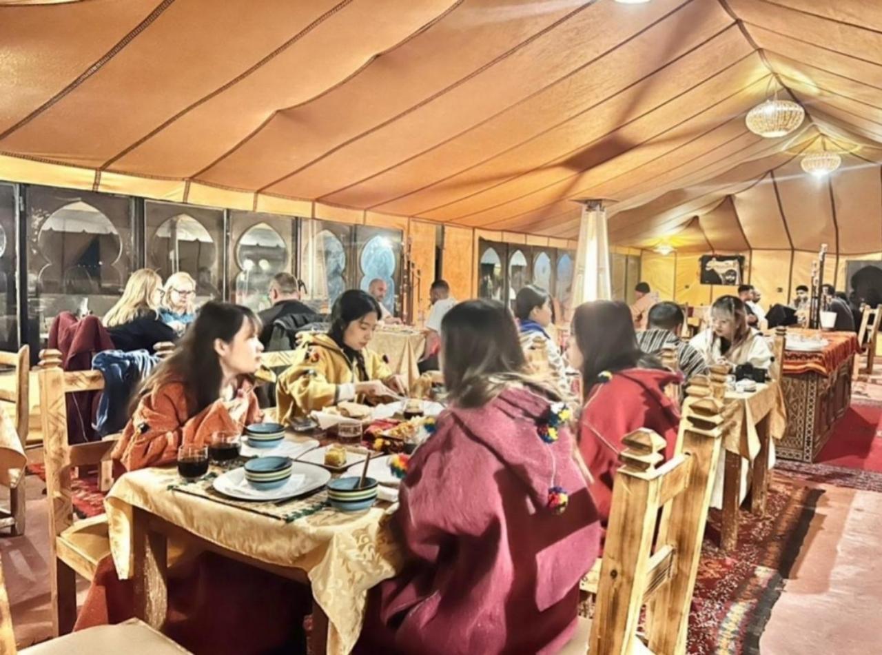 Desert Paradise Luxury Camp 梅尔祖卡 外观 照片