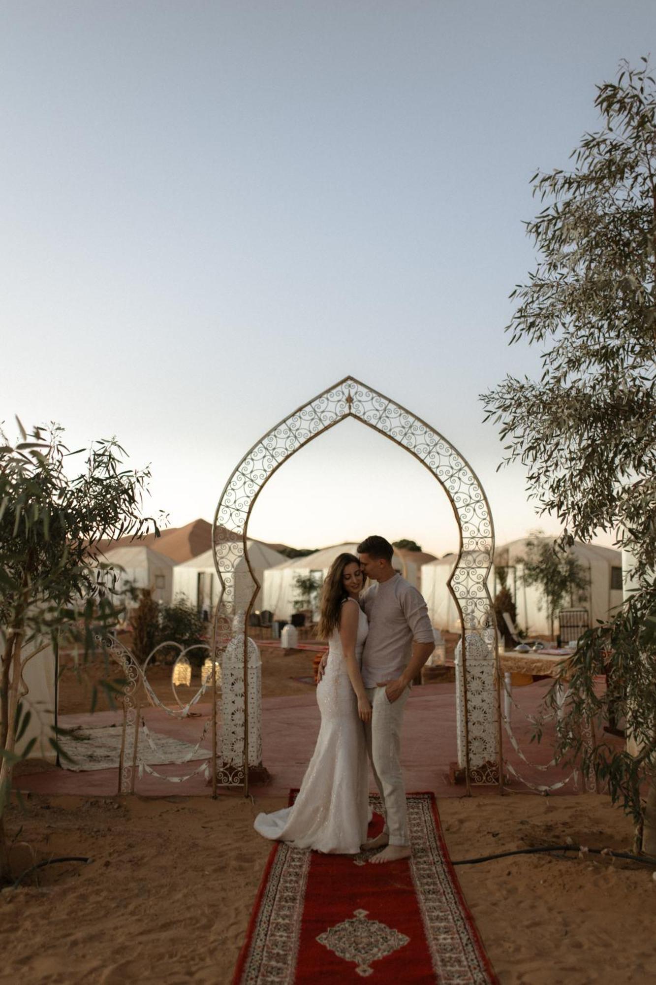 Desert Paradise Luxury Camp 梅尔祖卡 外观 照片
