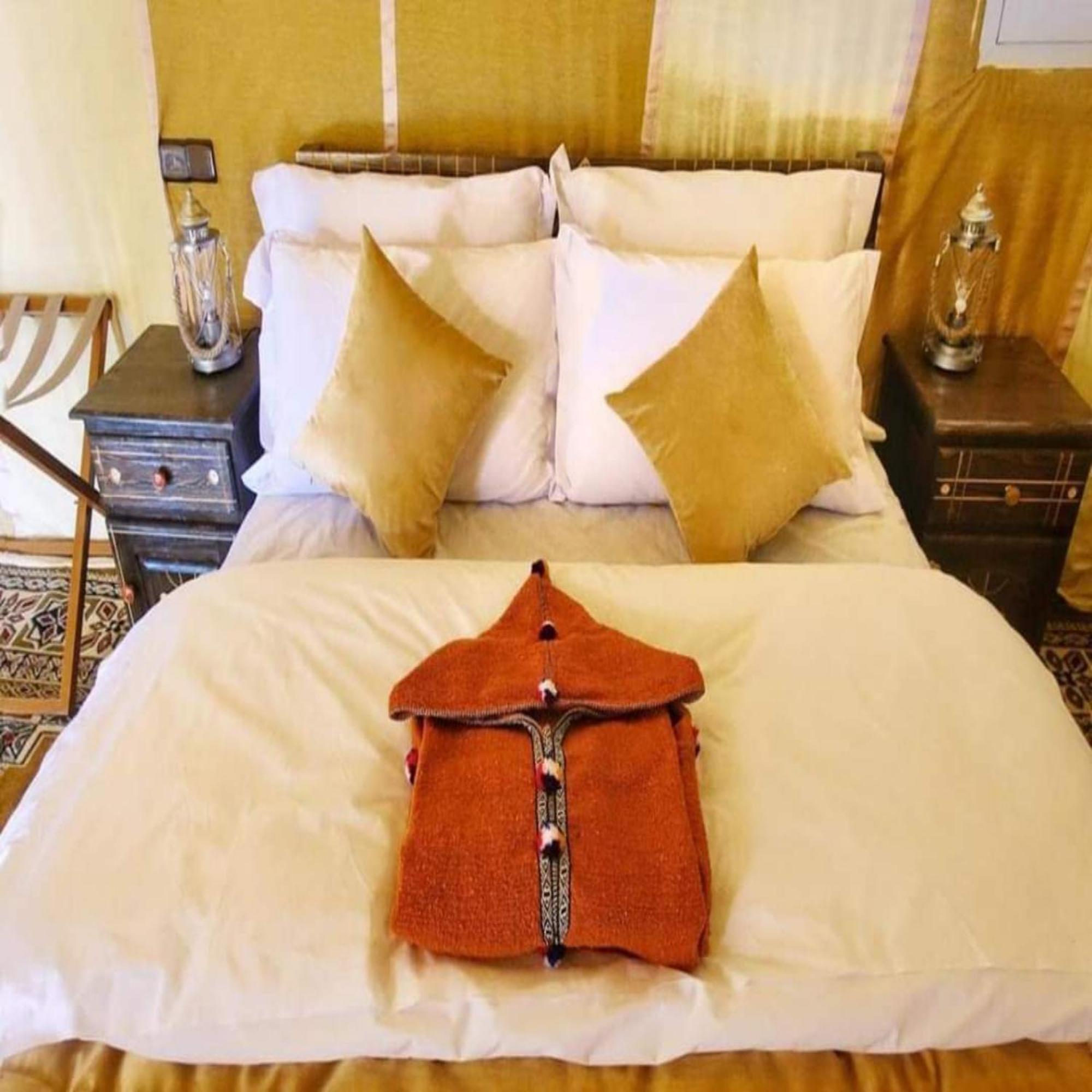 Desert Paradise Luxury Camp 梅尔祖卡 外观 照片